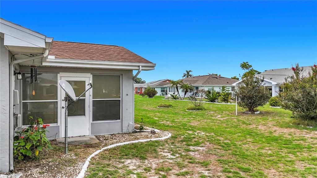 For Sale: $241,890 (2 beds, 2 baths, 1756 Square Feet)