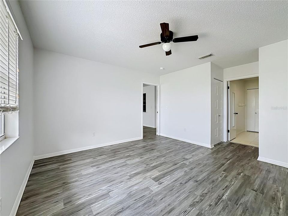 For Sale: $241,890 (2 beds, 2 baths, 1756 Square Feet)
