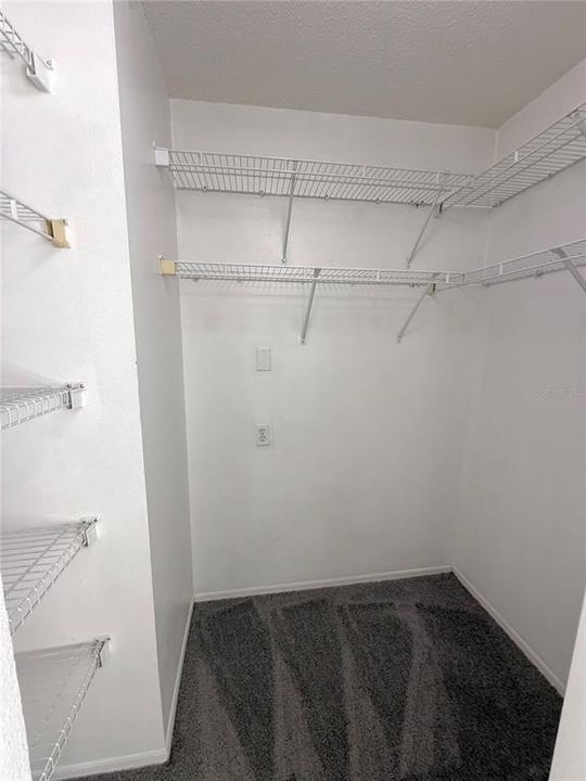 На продажу: $235,000 (3 спален, 2 ванн, 1364 Квадратных фут)