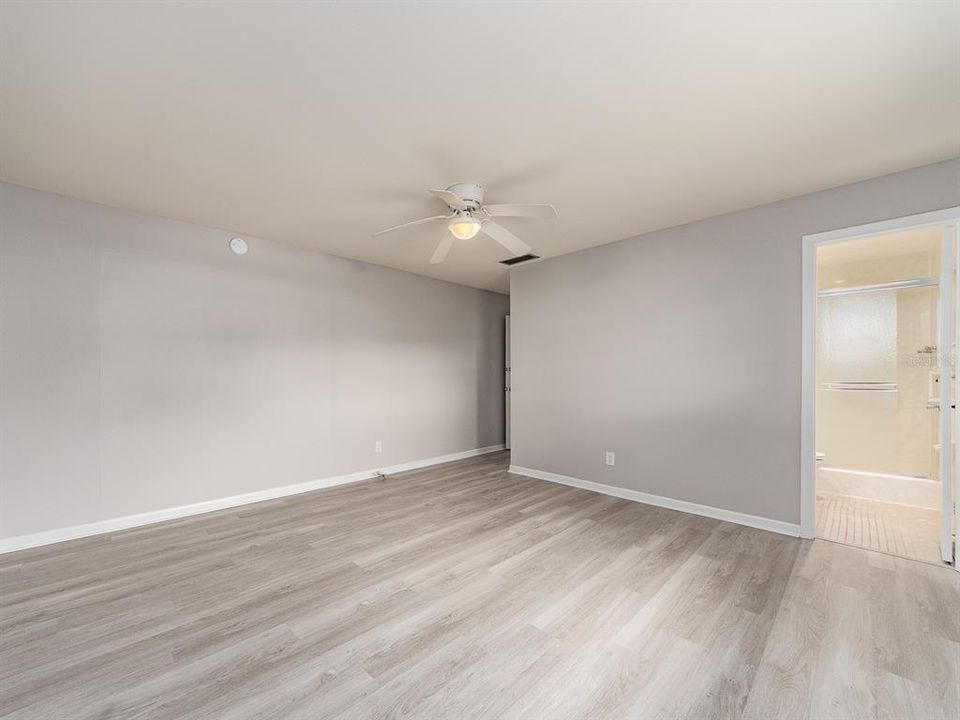 For Sale: $409,000 (2 beds, 2 baths, 1576 Square Feet)
