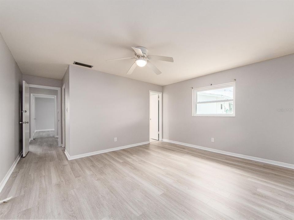 For Sale: $409,000 (2 beds, 2 baths, 1576 Square Feet)