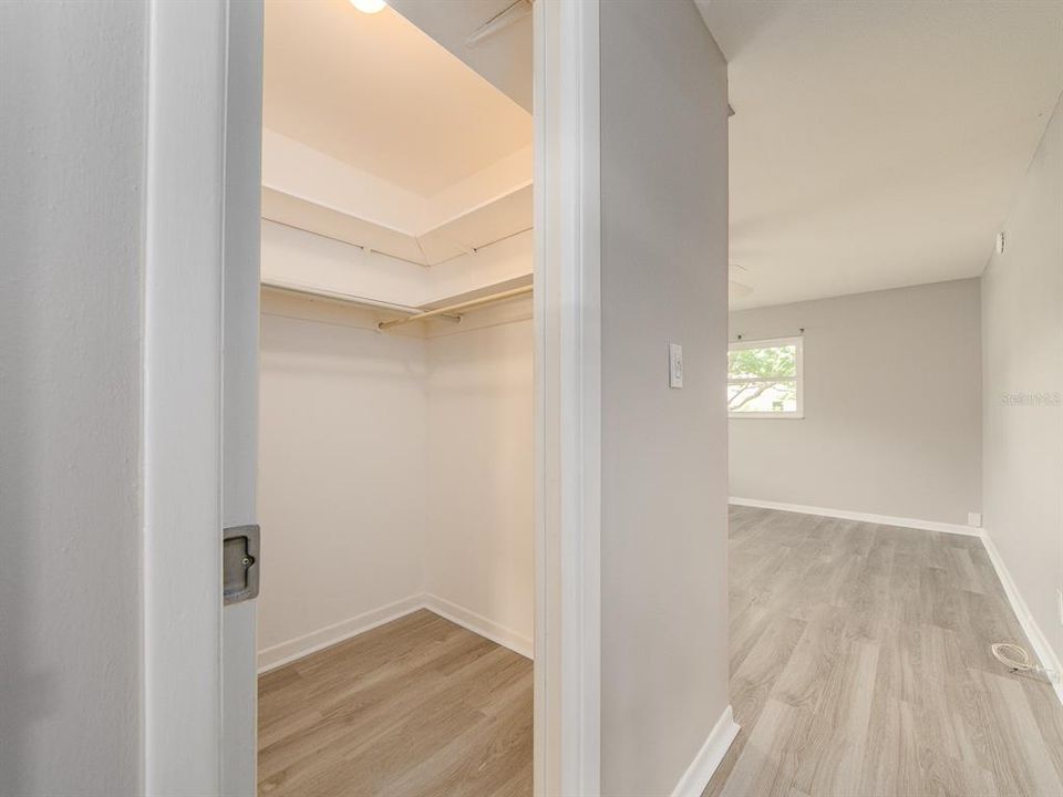 For Sale: $409,000 (2 beds, 2 baths, 1576 Square Feet)