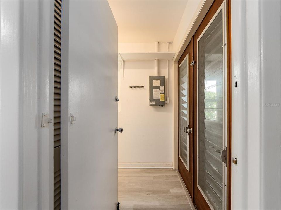 For Sale: $409,000 (2 beds, 2 baths, 1576 Square Feet)