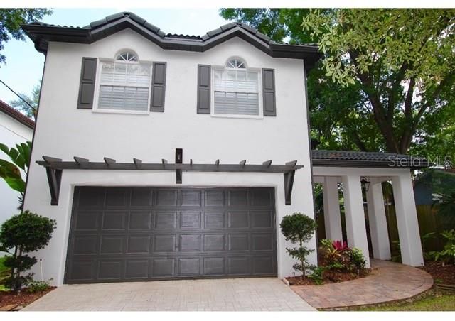 For Rent: $6,200 (4 beds, 2 baths, 2700 Square Feet)
