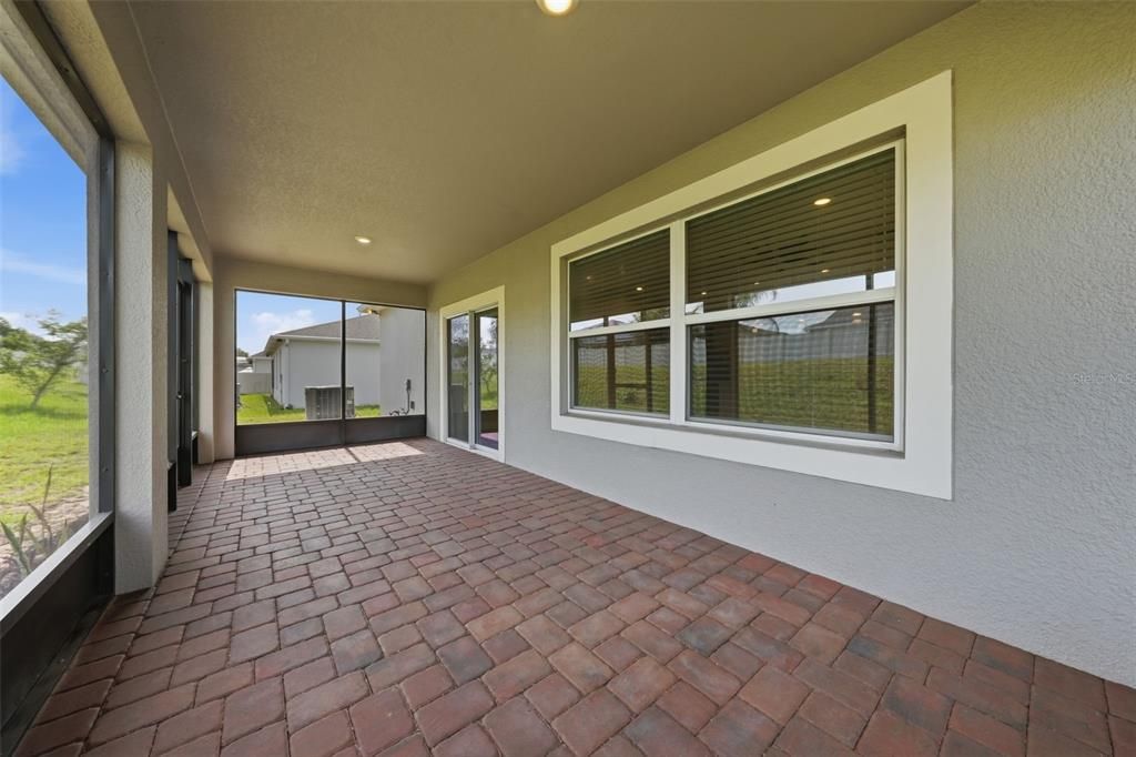 En Venta: $475,000 (3 camas, 2 baños, 2044 Pies cuadrados)