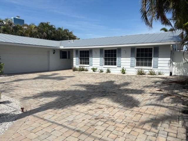 En Venta: $1,179,999 (4 camas, 3 baños, 2380 Pies cuadrados)