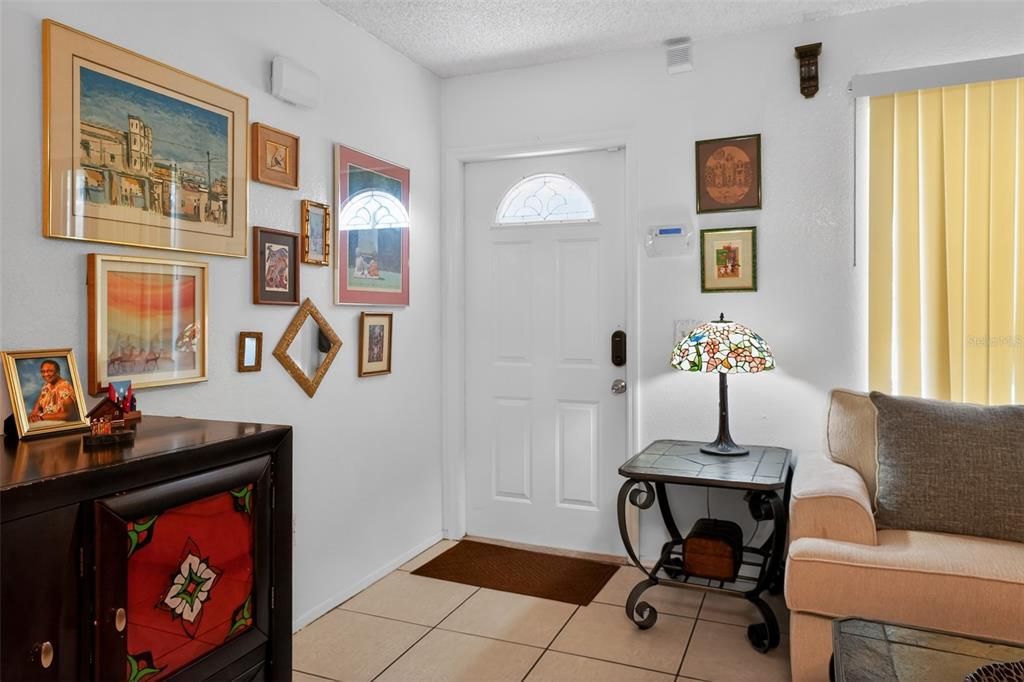 En Venta: $305,000 (3 camas, 2 baños, 1648 Pies cuadrados)