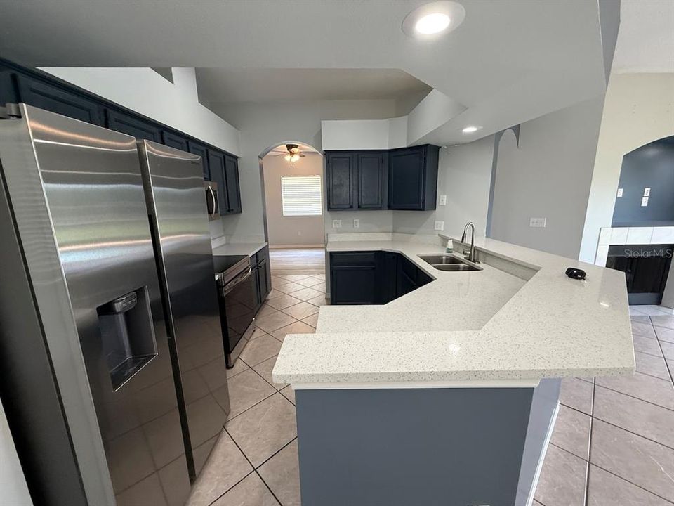 For Sale: $463,500 (4 beds, 2 baths, 2516 Square Feet)
