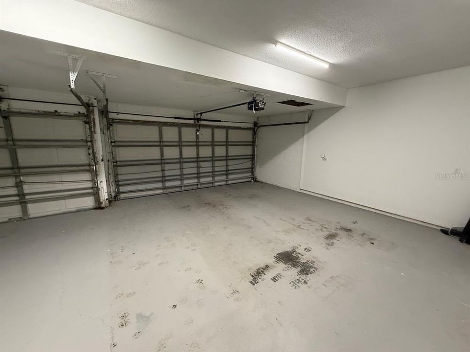 For Sale: $463,500 (4 beds, 2 baths, 2516 Square Feet)