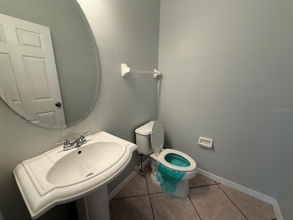 For Sale: $463,500 (4 beds, 2 baths, 2516 Square Feet)