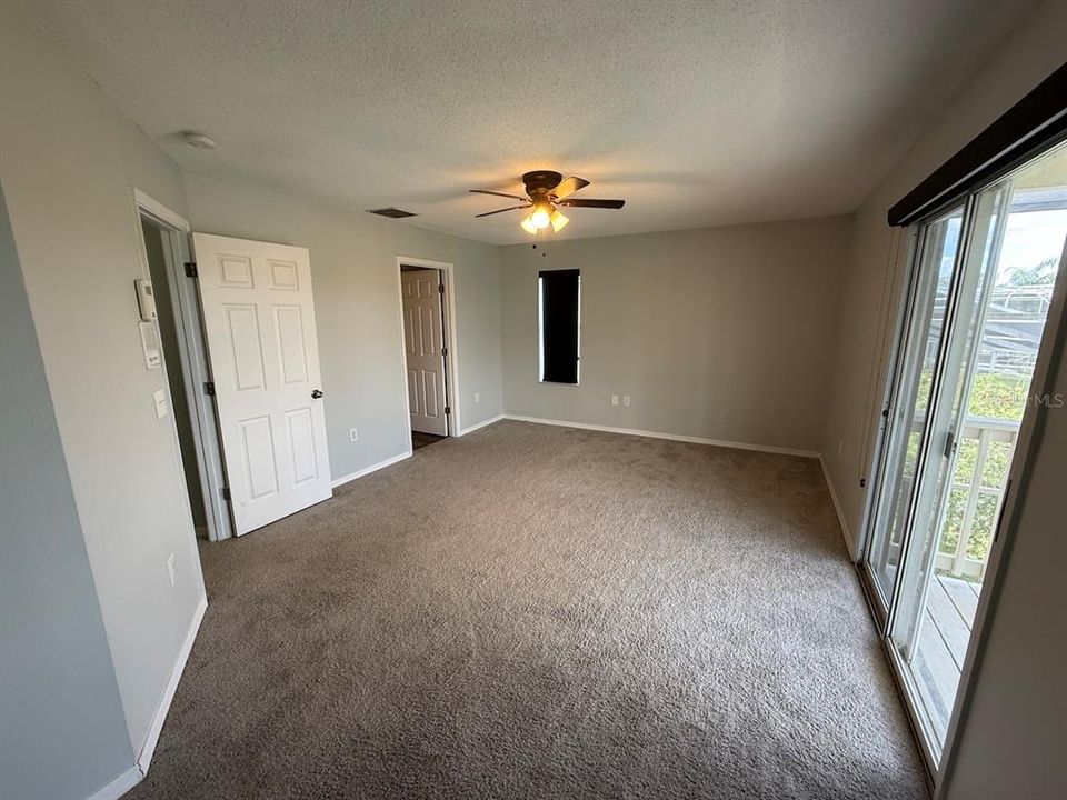 For Sale: $463,500 (4 beds, 2 baths, 2516 Square Feet)
