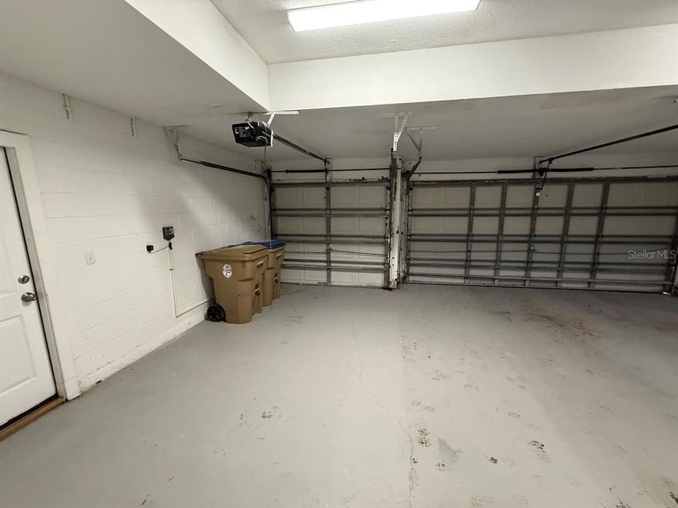 For Sale: $463,500 (4 beds, 2 baths, 2516 Square Feet)
