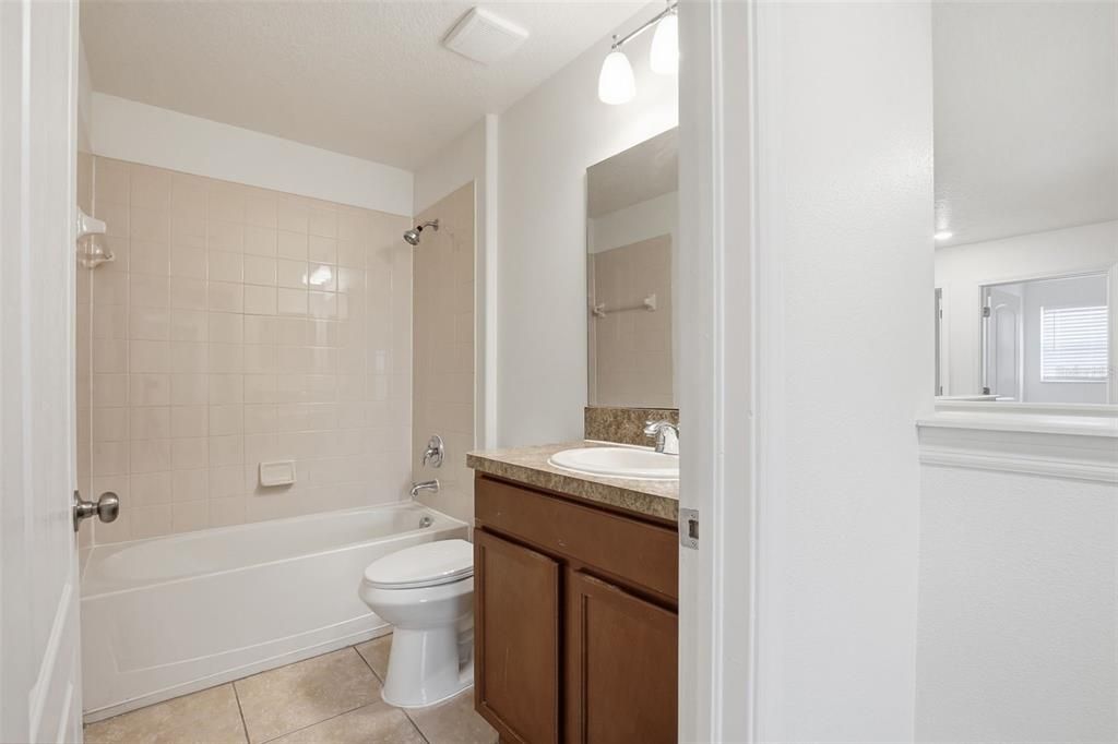 For Sale: $444,900 (7 beds, 3 baths, 2742 Square Feet)