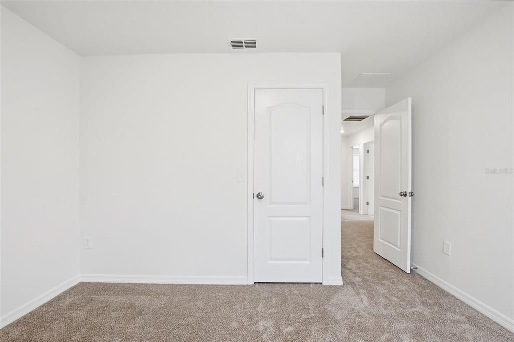 For Sale: $444,900 (7 beds, 3 baths, 2742 Square Feet)