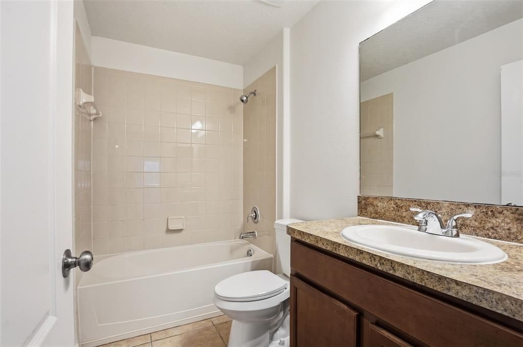 For Sale: $444,900 (7 beds, 3 baths, 2742 Square Feet)