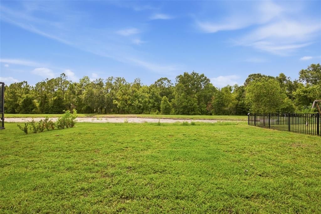For Sale: $444,900 (7 beds, 3 baths, 2742 Square Feet)
