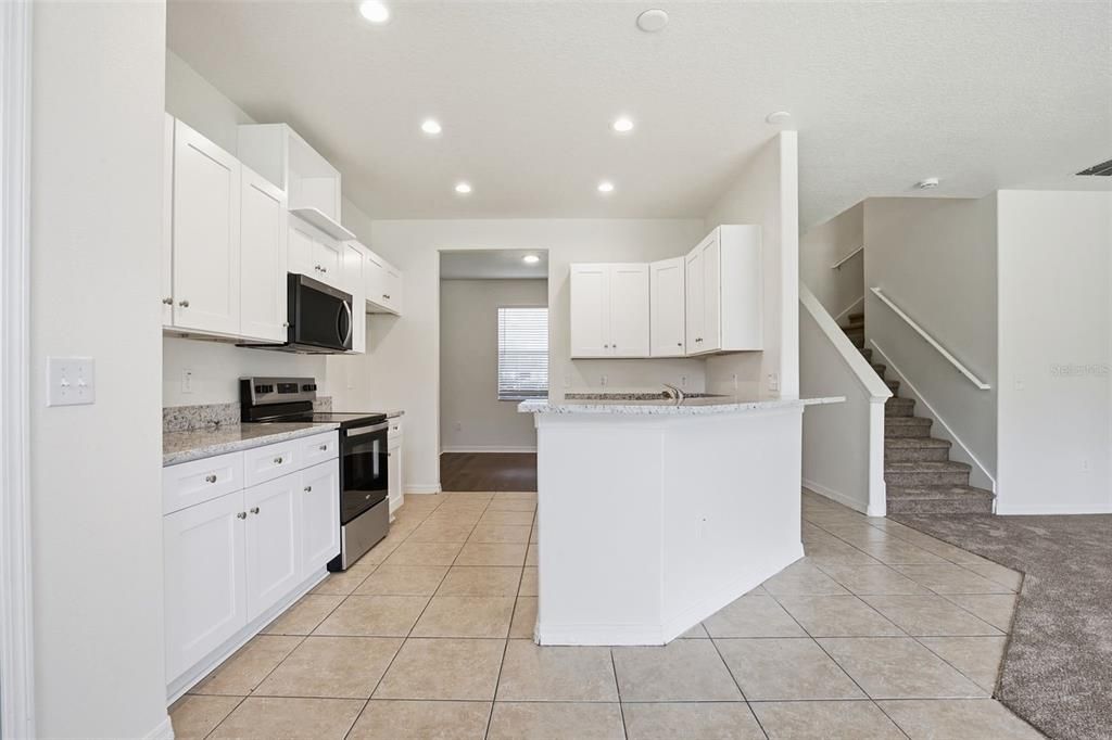 For Sale: $444,900 (7 beds, 3 baths, 2742 Square Feet)