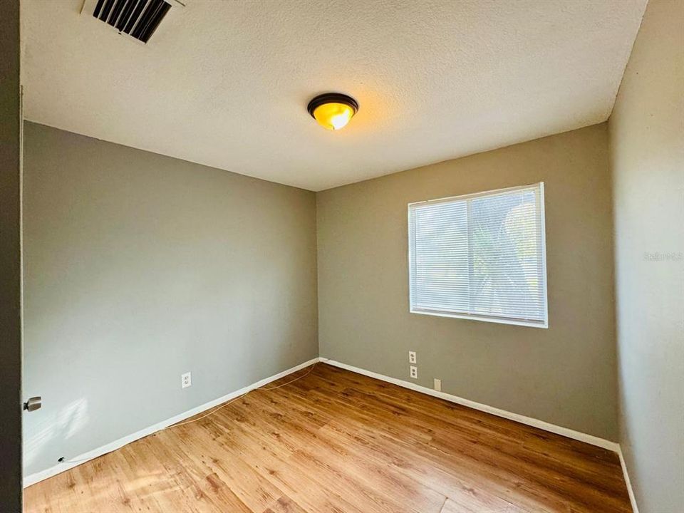 В аренду: $1,645 (3 спален, 2 ванн, 984 Квадратных фут)