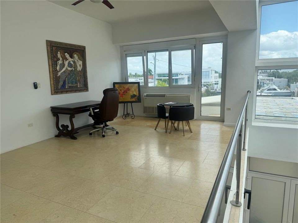 For Sale: $2,500,000 (5 beds, 6 baths, 6656 Square Feet)