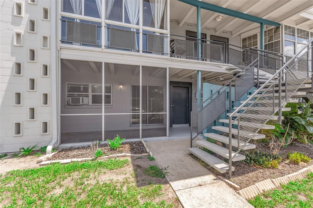 For Sale: $199,900 (1 beds, 1 baths, 582 Square Feet)