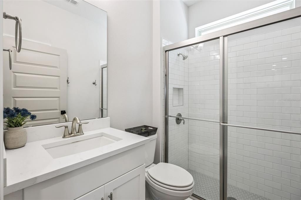 En Venta: $815,000 (5 camas, 4 baños, 3231 Pies cuadrados)