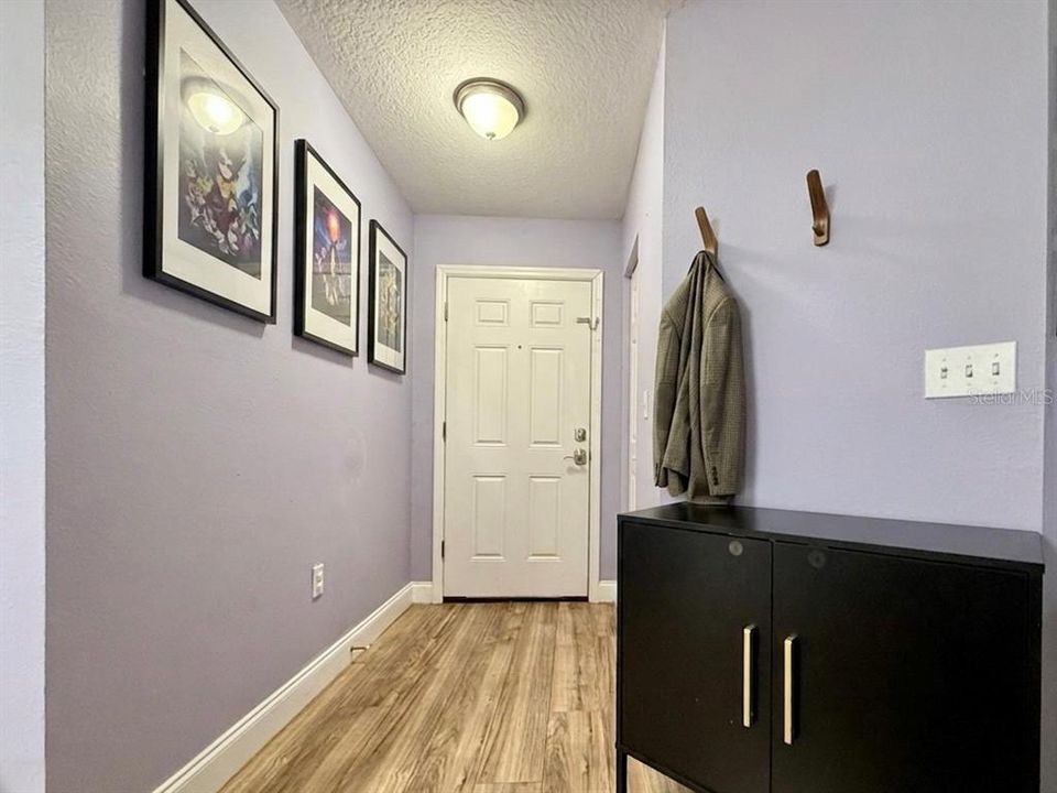 For Sale: $344,900 (3 beds, 2 baths, 1462 Square Feet)
