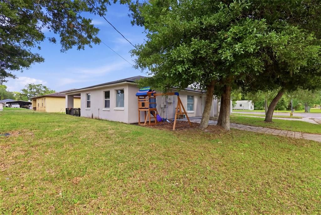For Sale: $344,900 (3 beds, 2 baths, 1462 Square Feet)
