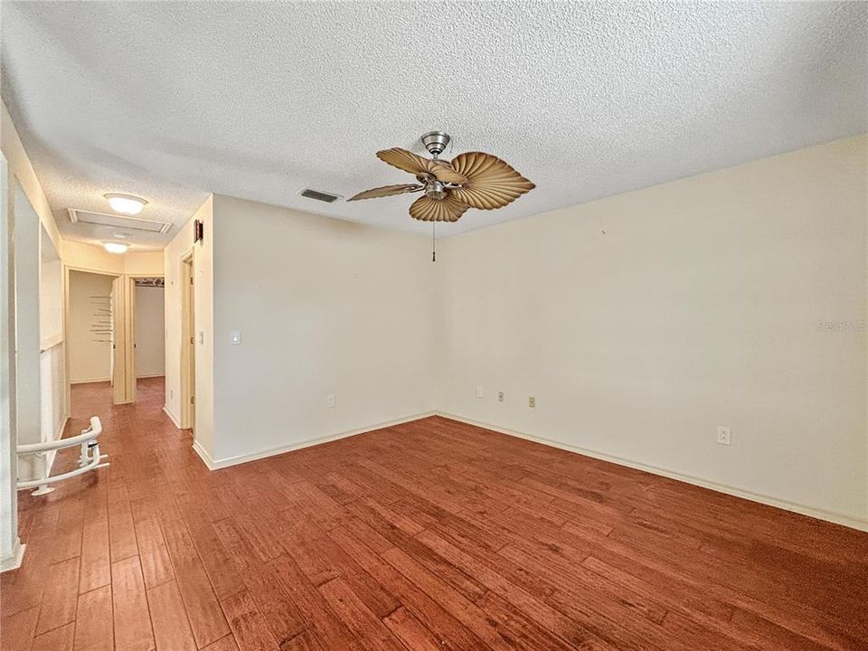 For Sale: $450,000 (3 beds, 2 baths, 2290 Square Feet)