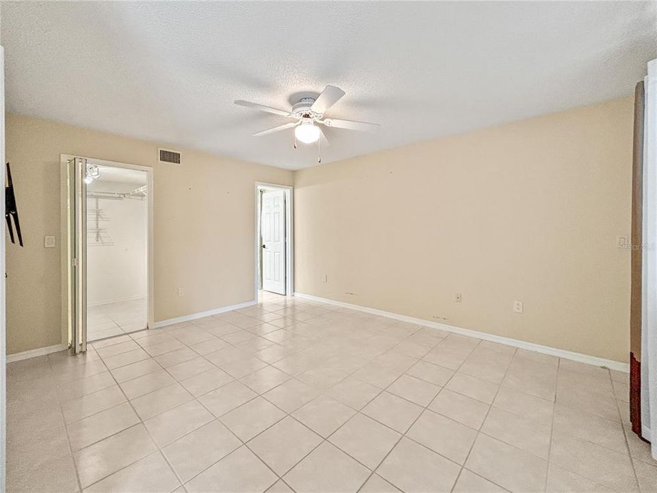 For Sale: $450,000 (3 beds, 2 baths, 2290 Square Feet)