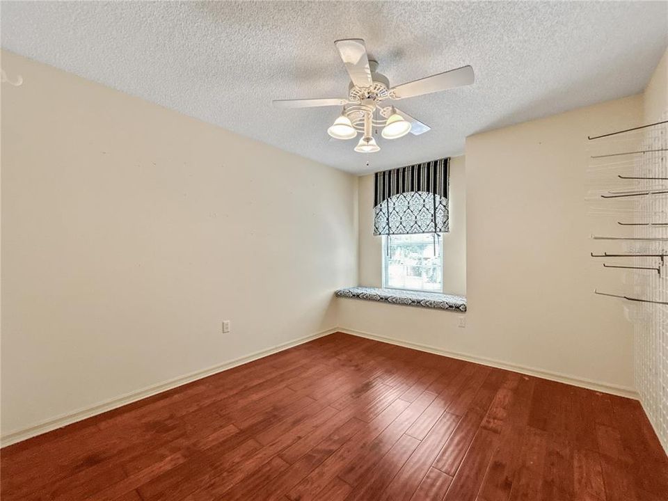 For Sale: $450,000 (3 beds, 2 baths, 2290 Square Feet)
