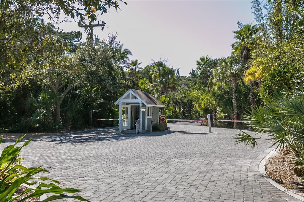 待售: $1,100,000 (0.53 acres)