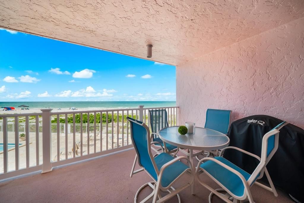 For Sale: $1,600,000 (2 beds, 2 baths, 1179 Square Feet)
