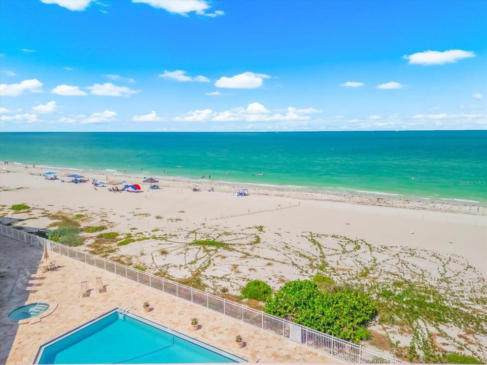 For Sale: $1,600,000 (2 beds, 2 baths, 1179 Square Feet)