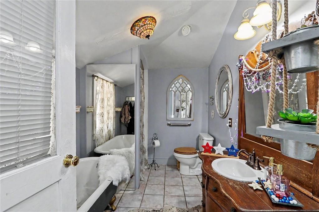 En Venta: $245,000 (0 camas, 0 baños, 1556 Pies cuadrados)