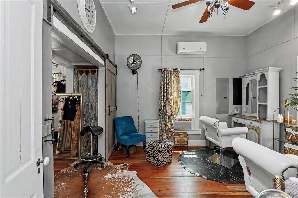 En Venta: $245,000 (0 camas, 0 baños, 1556 Pies cuadrados)