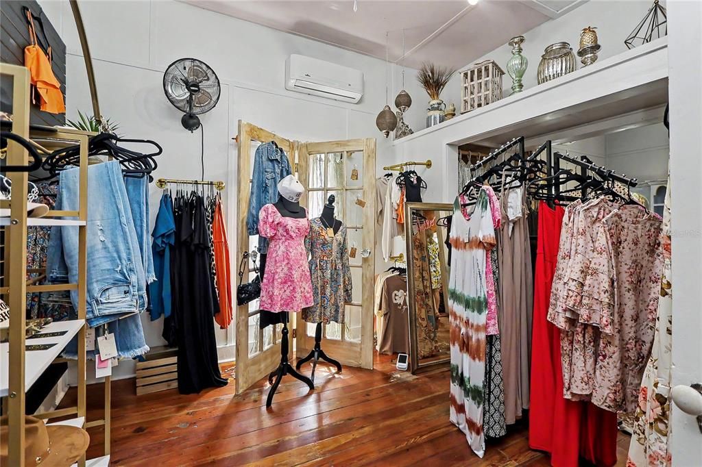 En Venta: $245,000 (0 camas, 0 baños, 1556 Pies cuadrados)
