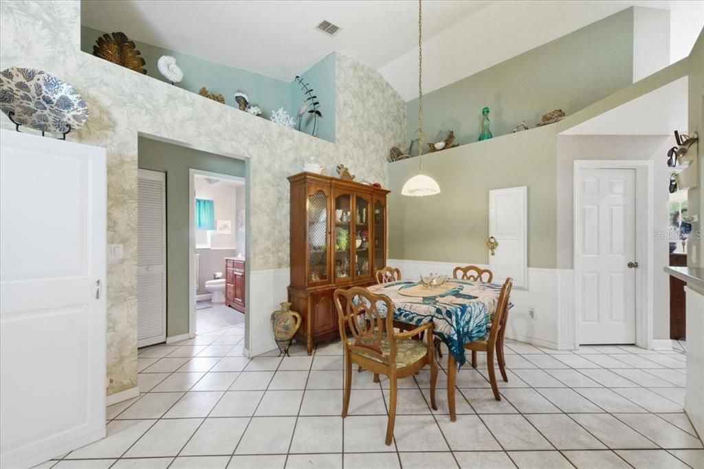 На продажу: $295,000 (3 спален, 2 ванн, 1797 Квадратных фут)