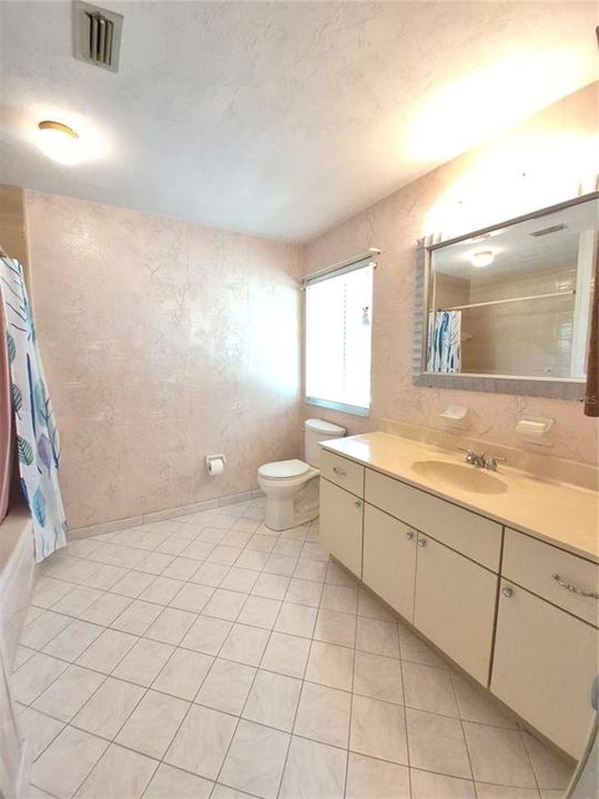 For Sale: $274,000 (3 beds, 2 baths, 1483 Square Feet)