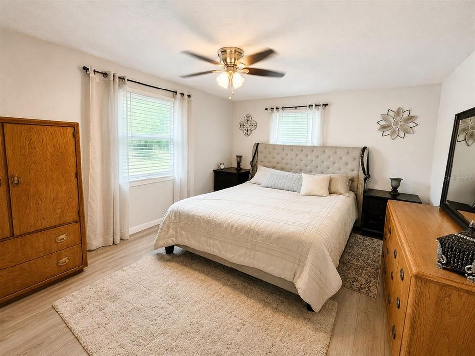 For Sale: $745,000 (4 beds, 2 baths, 2490 Square Feet)