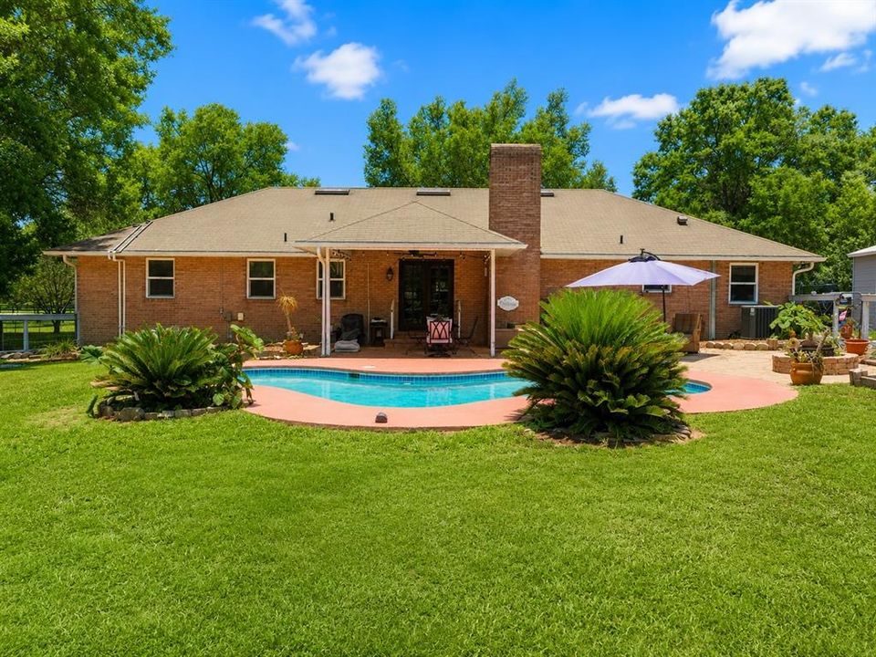 For Sale: $745,000 (4 beds, 2 baths, 2490 Square Feet)