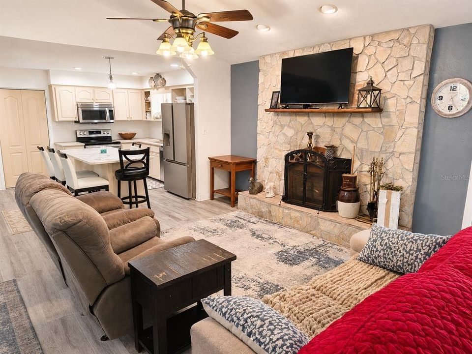 For Sale: $745,000 (4 beds, 2 baths, 2490 Square Feet)