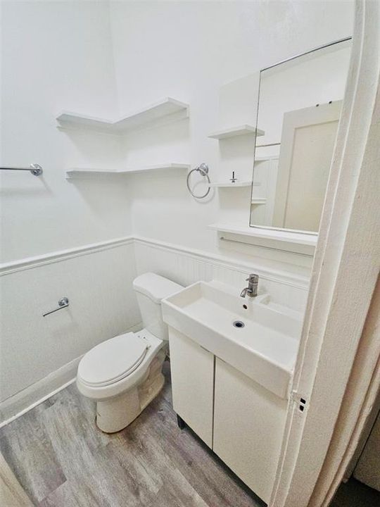 For Rent: $999 (0 beds, 1 baths, 3576 Square Feet)