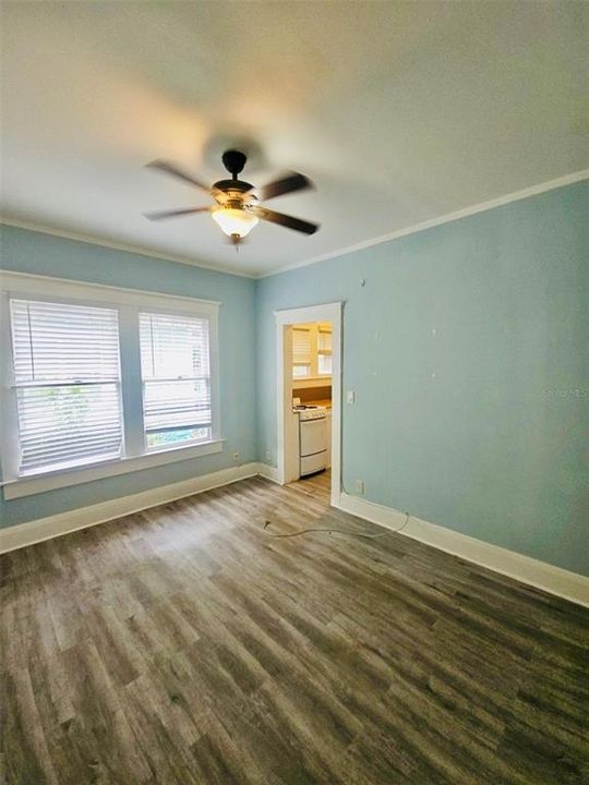For Rent: $999 (0 beds, 1 baths, 3576 Square Feet)