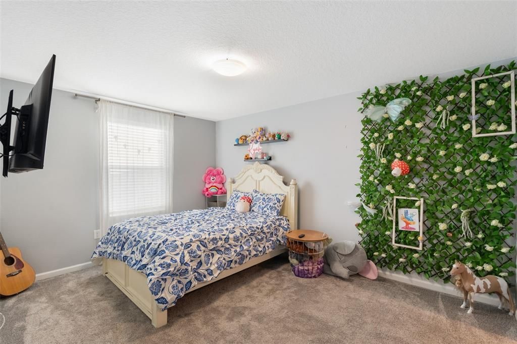 En Venta: $569,999 (4 camas, 2 baños, 2936 Pies cuadrados)