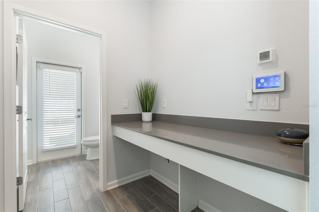 En Venta: $569,999 (4 camas, 2 baños, 2936 Pies cuadrados)