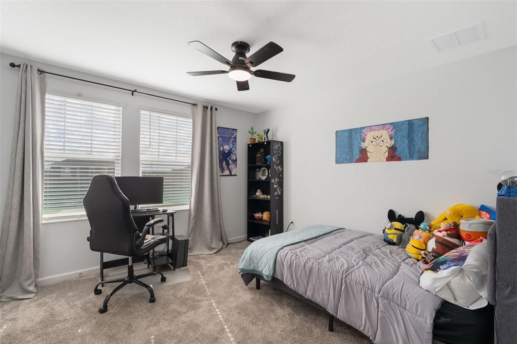 En Venta: $569,999 (4 camas, 2 baños, 2936 Pies cuadrados)