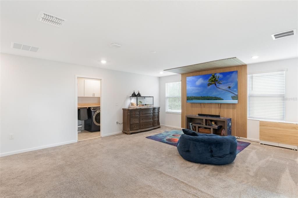 En Venta: $569,999 (4 camas, 2 baños, 2936 Pies cuadrados)