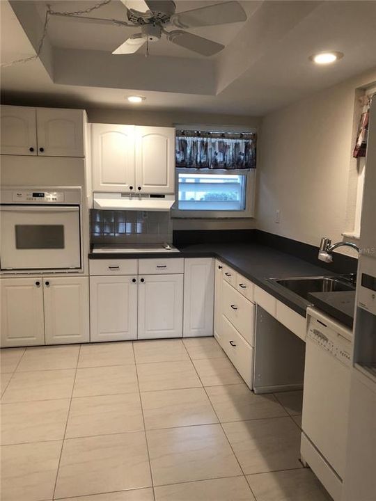 For Sale: $417,000 (2 beds, 2 baths, 1255 Square Feet)