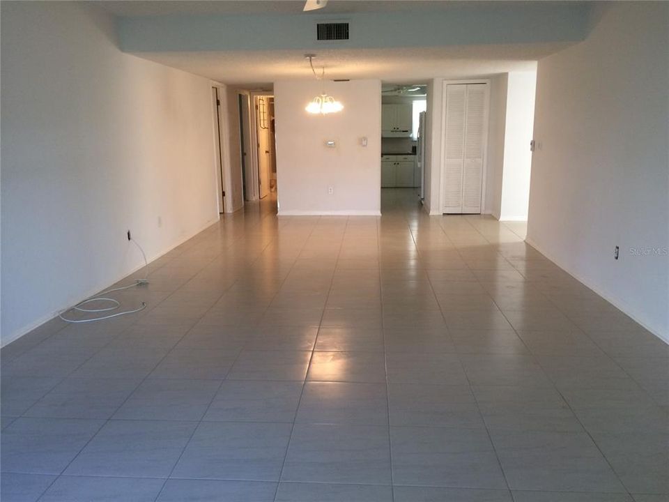 For Sale: $417,000 (2 beds, 2 baths, 1255 Square Feet)