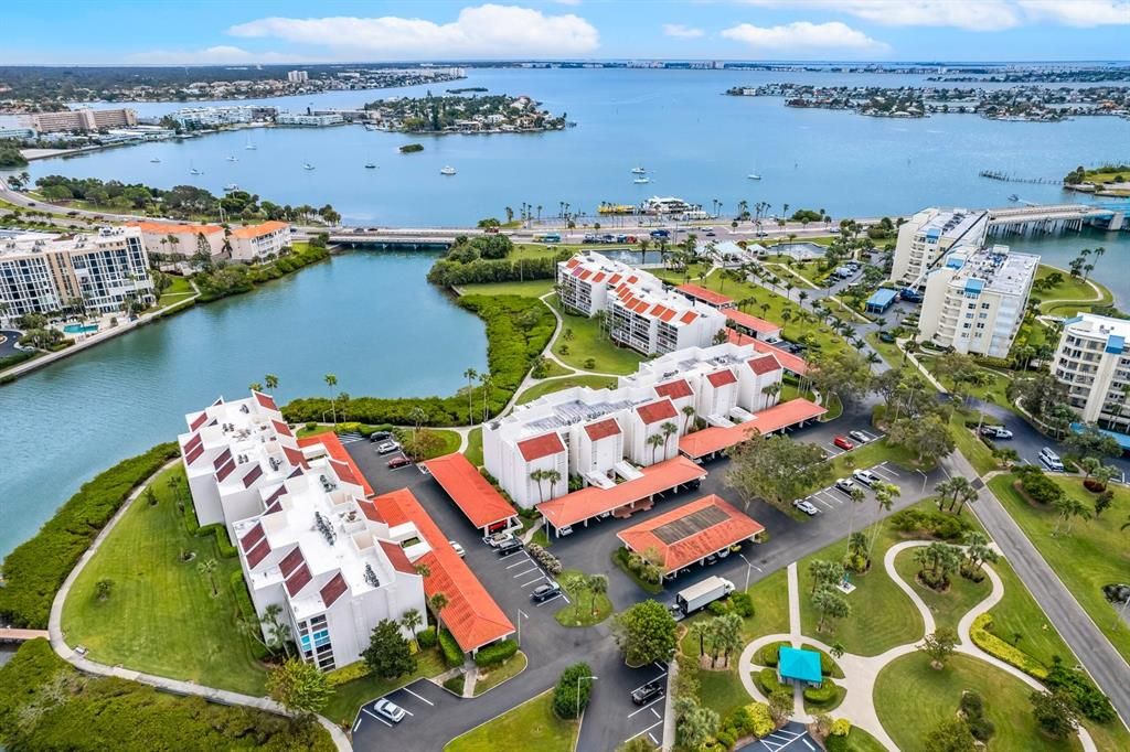 For Sale: $417,000 (2 beds, 2 baths, 1255 Square Feet)